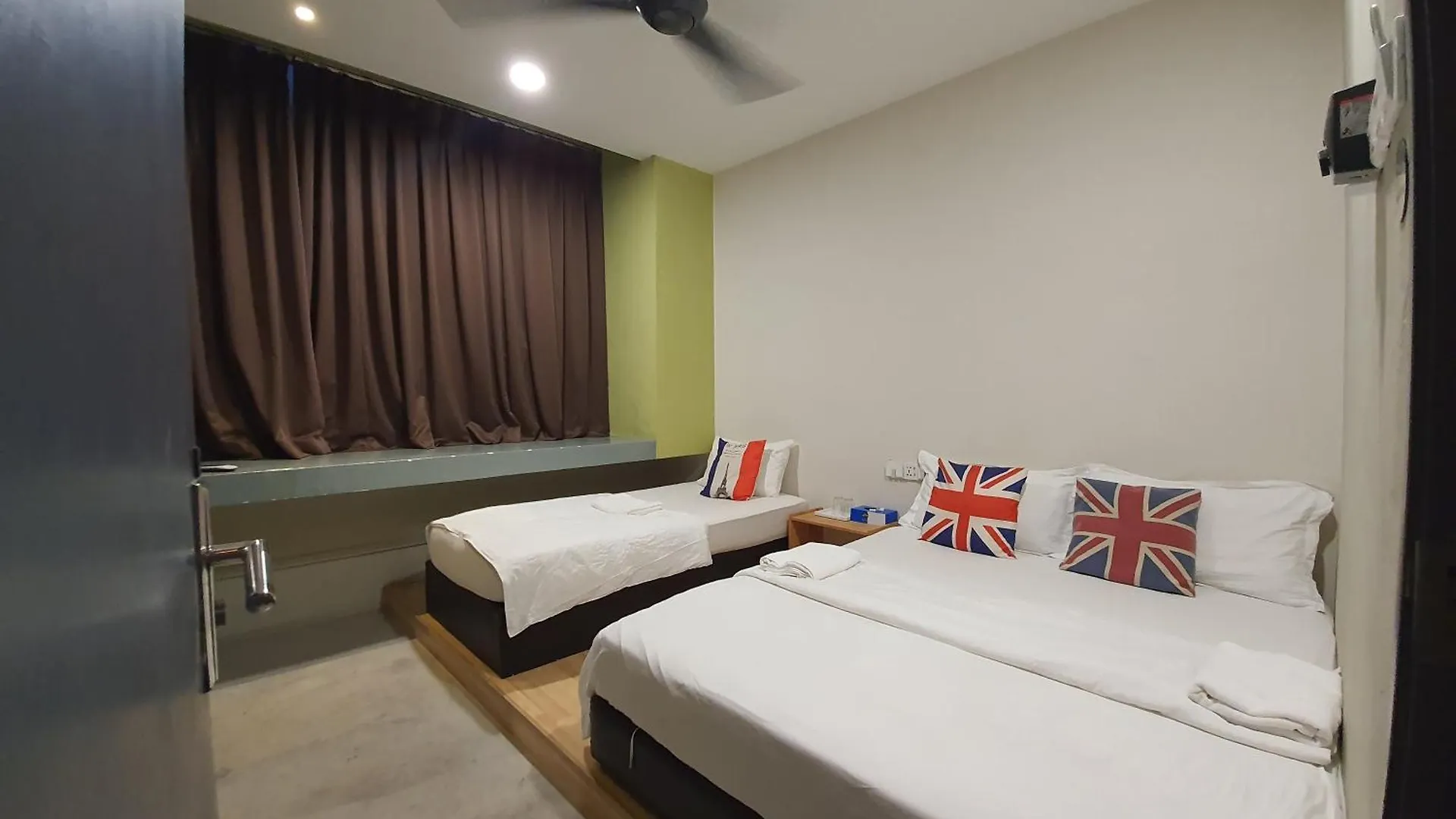 Welton Room Near Gurney Jalan Burma Georgetown