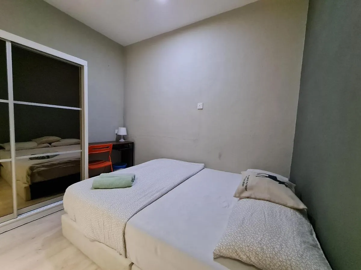 Welton Room Near Gurney Jalan Burma Georgetown Malaysia